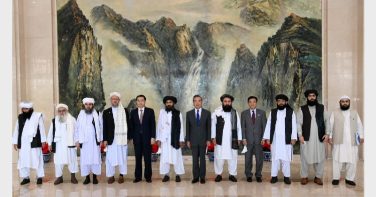 तालिबान नेताओं के साथ चीन के नेता (फाइल चित्र)