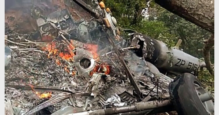 कुन्नूर में दुर्घटनाग्रस्त सैन्य हेलीकॉप्टर (फाइल फोटो)