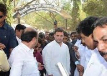 2018 में भिवंडी के न्यायालय में हाजिर होते राहुल गांधी