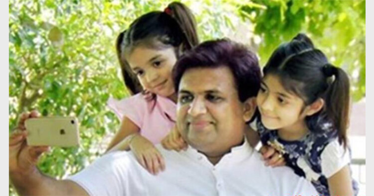 बेटियों के साथ सुनील जगलान