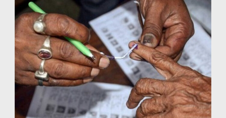 उत्तराखंड : चुनाव को लेकर निर्वाचन आयोग तैयार, 81 लाख से ज्यादा मतदाता करेंगे मतदान