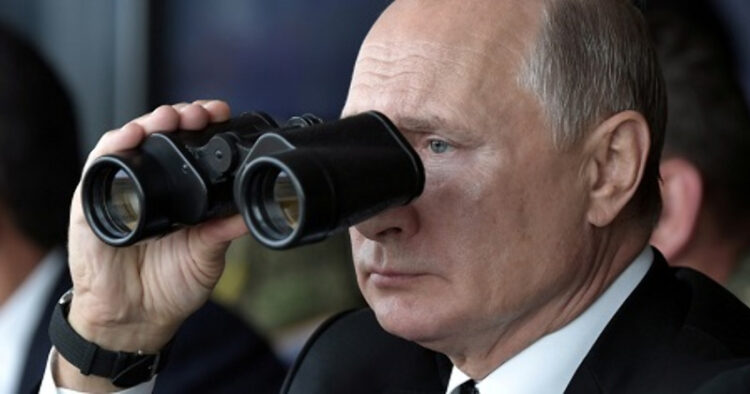 राष्ट्रपति पुतिन की निगरानी में चल रहा है रूस-यूक्रेन सीमा पर युद्धाभ्यास