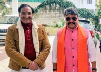 चित्र - रमेश पोखरियाल निशंक के साथ कैलाश विजयवर्गीय