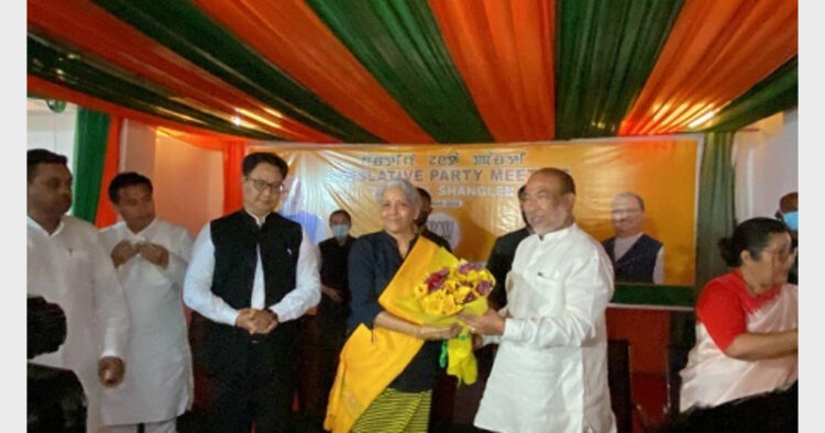 विधायक दल की बैठक में एन बीरेन सिंह को चुना गया नेता