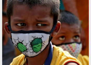 कोरोना काल में अपने माता—पिता को खोने वाला एक बच्चा