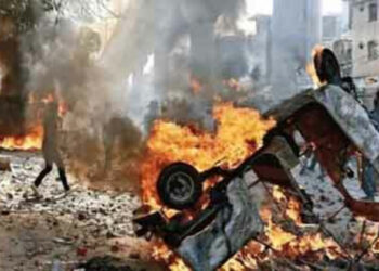 दंगे के दौरान पेट्रोल बम, लाठियां, पत्थर का उपयोग किया गया था (फाइल फोटो)