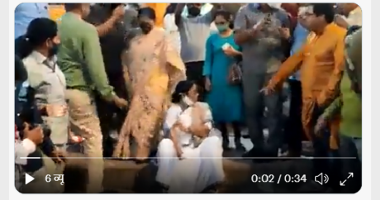 ममता बनर्जी दशाश्वमेध घाट पर