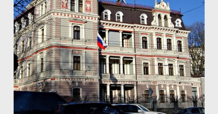 लातविया की राजधानी रीगा में रूस का दूतावास