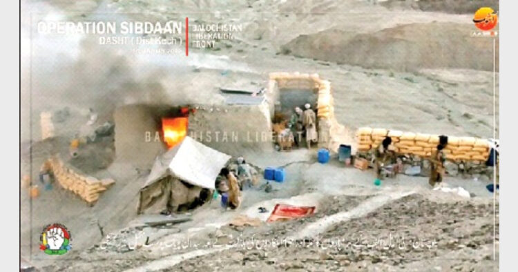बलूचिस्तान के केच जिले में आपरेशन सिबदान के दौरान बलूच लड़ाकों ने ऊंची पहाड़ी पर स्थित पाकिस्तानी फौज की इस चौकी को तबाह कर दिया