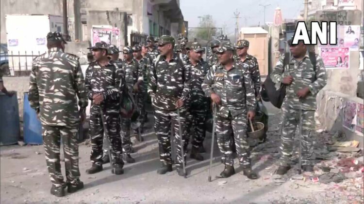 जहांगीरपुरी इलाके में तैनात सुरक्षा बल