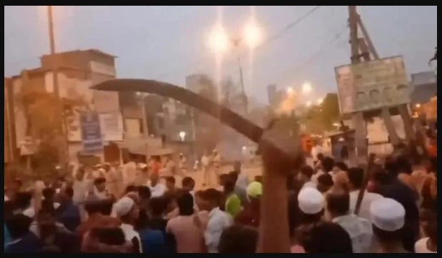 Delhi: Extremists have wreaked havoc in Jahangirpuri

 TOU