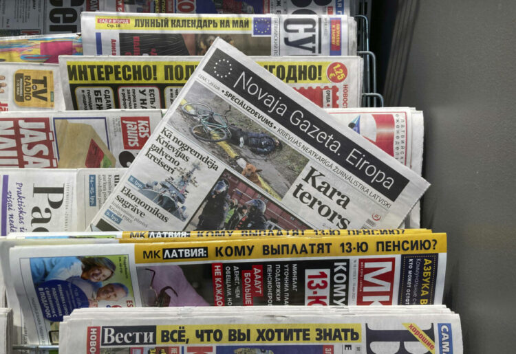 06 May 2022, Latvia, Riga: The Latvian edition of "Novaya Gazeta. Europe" is stuck at a newsstand in Riga. A print edition of the European version of the well-known Kremlin-critical newspaper "Novaya Gazeta" appeared in Latvia for the first time on Friday. Photo by: Alexander Welscher/picture-alliance/dpa/AP Images