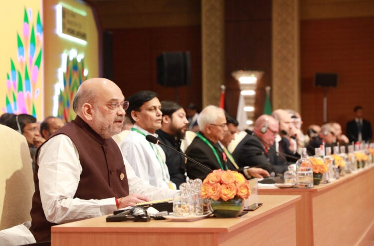 नई दिल्ली में आतंकवाद के खिलाफ मंत्रिस्तरीय सम्मेलन को संबोधित करते केंद्रीय गृहमंत्री अमित शाह