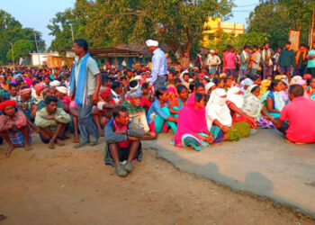 जनजाति समाज के लोगों ने पिछले दिनों नारायणपुर में चक्का जाम किया था।