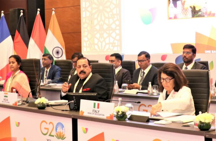 हरियाणा के गुरुग्राम में आयोजित जी-20 देशों की बैठक की अध्यक्षता करते केंद्रीय मंत्री डॉ. जितेंद्र सिंह