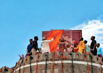 वीरांगना रानी दुर्गावती की प्रतिमा का अनावरण करते श्री मोहनराव भागवत