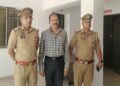 रामपुर पुलिस ने आजम खां के बेहद करीबी रिटायर्ड सीओ आले हसन को दिल्ली के शाहीन बाग इलाके से गिरफ्तार कर लिया है। कई मामलों में फरार चल रहे आले हसन राजधानी में अपने घर में छिपे थे।