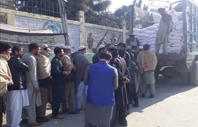 एक तो कंगाली ऊपर से आटा चोरी: पाकिस्तान के हालात बहुत खराब, आटा चोरी रोकने लिए लगानी पड़ी धारा 144