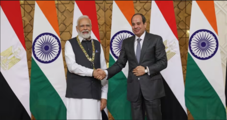 मिस्र के राष्ट्रपति अब्देल फतह अल-सिसी ने प्रधानमंत्री नरेंद्र मोदी को मिस्र के सर्वोच्च सम्मान 'ऑर्डर ऑफ द नाइल' से सम्मानित किया था