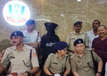 पुलिस गिरफ्त में आरोपी