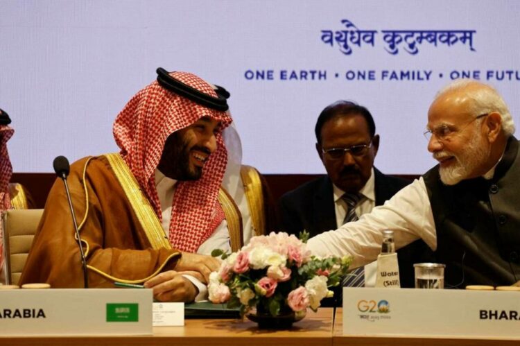 नई दिल्ली में जी20 सम्मेलन में प्रधानमंत्री नरेन्द्र मोदी के साथ युवराज सलमान (फाइल चित्र)