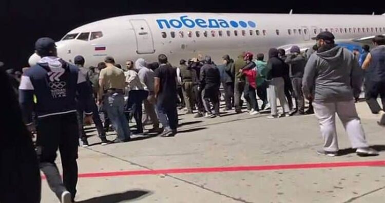 Israel hamas war mob entered in Makhachkala airport