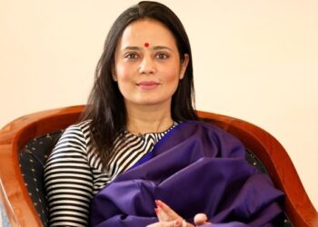 Mahua moitra accepted that she gave access to darshan hiranandani