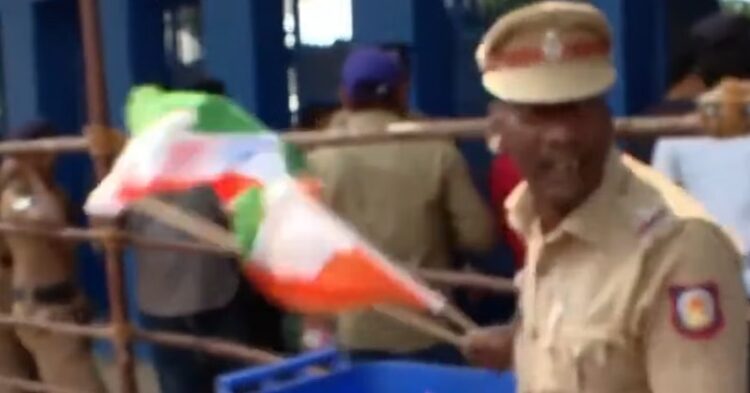 tamil nadu policeman threw the tricolor into garbage