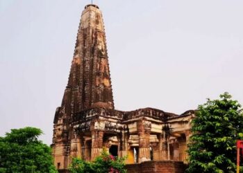 pakistan hindu temple name, pakistan hindu temple attack, biggest hindu temple in pakistan, how many hindu temple in pakistan, famous hindu temple in pakistan, pakistan hindu population, oldest hindu temple in pakistan