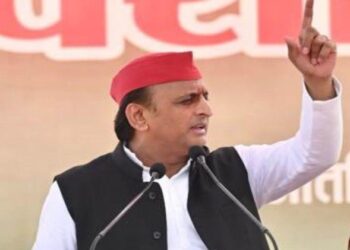 Akhilesh yadav on cast base census