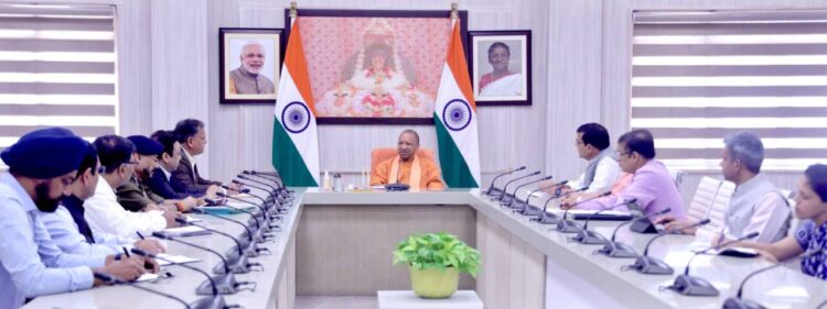 Chief Minister Yogi Adityanath meeting with officials
