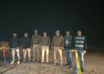 मथुरा में पुलिस ने गौतस्कर गिरोह की घेराबंदी की, मुठभेड़ में हरियाणा के नूह जिले का कुख्यात गौतस्कर हनीफ पुलिस की गोली लगने से घायल हो गया