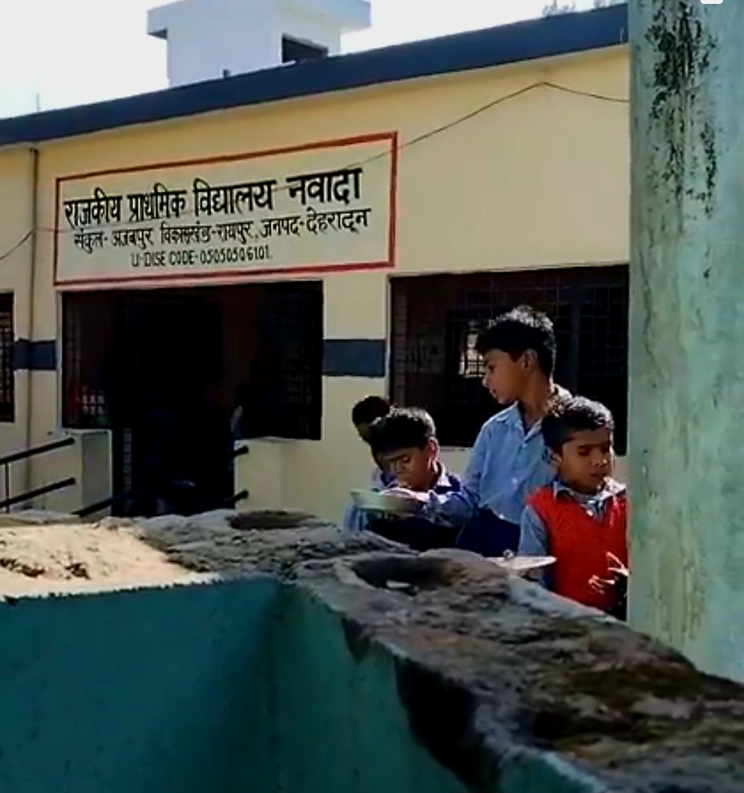 (Mazaar in Uttarakhand) सरकार ने 500 से अधिक अवैध मजारें हटायीं, फिर भी बेखौफ होकर सरकारी विद्यालय के परिसर में बना दी अवैध मजार….