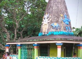 श्री राधा कृष्ण मंदिर, जिसकी जमीन पर हुआ है कब्जा