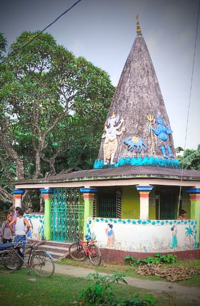 श्री राधा कृष्ण मंदिर, जिसकी जमीन पर हुआ है कब्जा