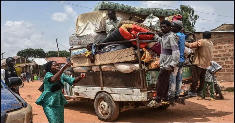 Nigerian People leaving there home because of Violence