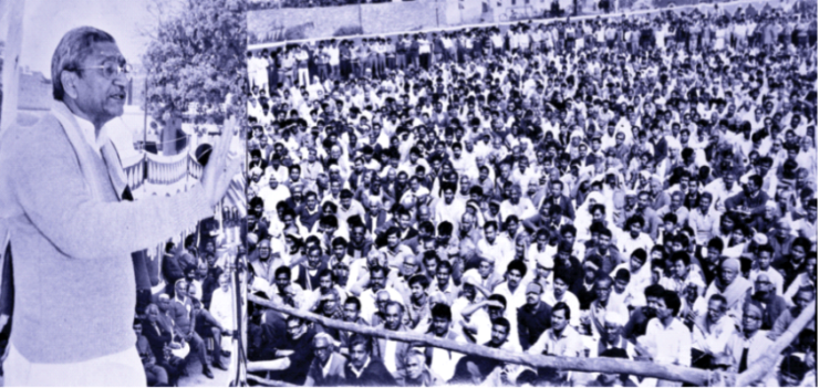 अयोध्या में कारसेवकों को संबोधित करते अशोक सिंहल (फाइल फोटो)