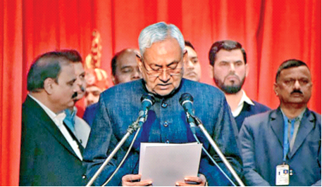28 जनवरी को नौवीं बार मुख्यमंत्री पद की शपथ लेते नीतीश कुमार