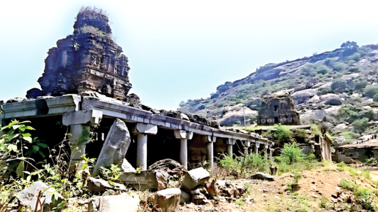 तमिलनाडु के विल्लुपुरम जिले में उपेक्षित श्रीसाकीश्वर (एकम्बेश्वर) मंदिर