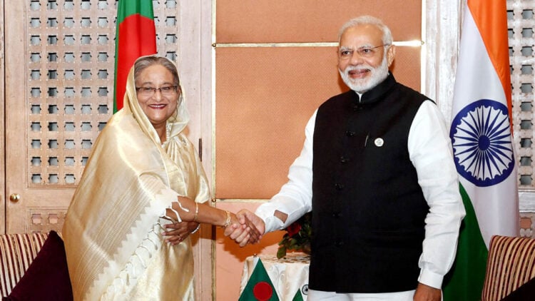 प्रधानमंत्री मोदी ने पिछले दिनों बांग्लादेशी समकक्ष शेख हसीना को ईद की बधाई भेजी थी (File Photo)
