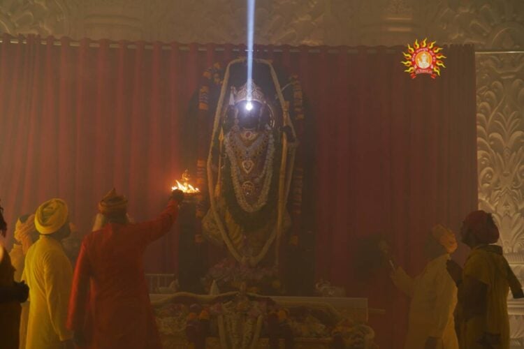 भगवान राम का हुआ सूर्यतिलक