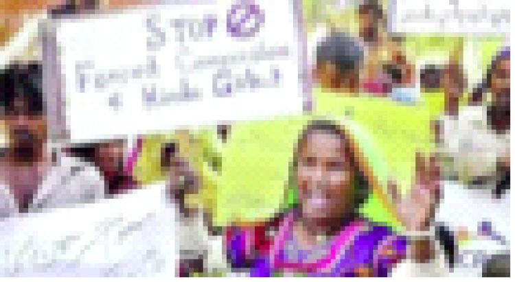 जबरन कन्वर्जन के विरोध में प्रदर्शन करते पाकिस्तानी हिंदू (फाइल चित्र)