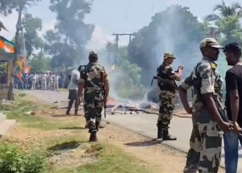 भाजपा की महिला कार्यकर्ता की हत्या के बाद नंदीग्राम में विरोध प्रदर्शन हो रहा है।