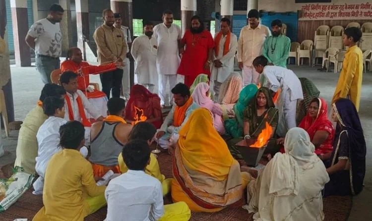 इंदौर में मुस्लिम समाज के लोगों ने अपनाया सनातन धर्म