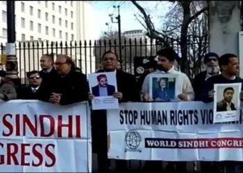 Sindhi community protest in london for abducted pakistani hindu minor