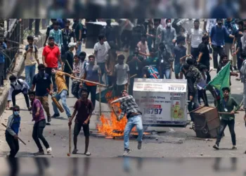 बांग्लादेश में बड़े पैमाने पर हिंसा भड़की थी (फाइल फोटो)