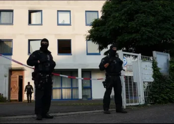 Germany bans Islamic center