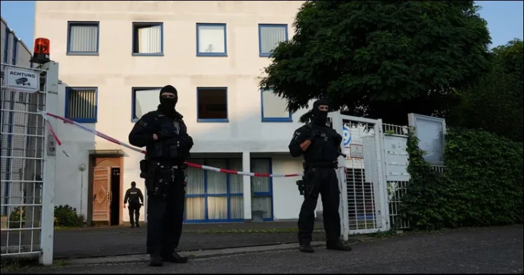 Germany bans Islamic center