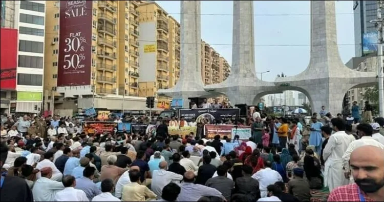 Pakistan Hindu protesting for Priya kumari