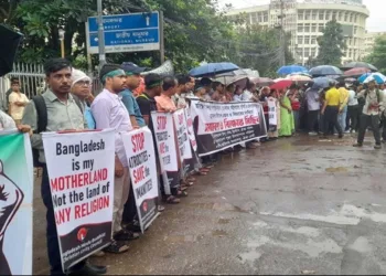 Bangladeshi hindus protesting against muhammad Yunus